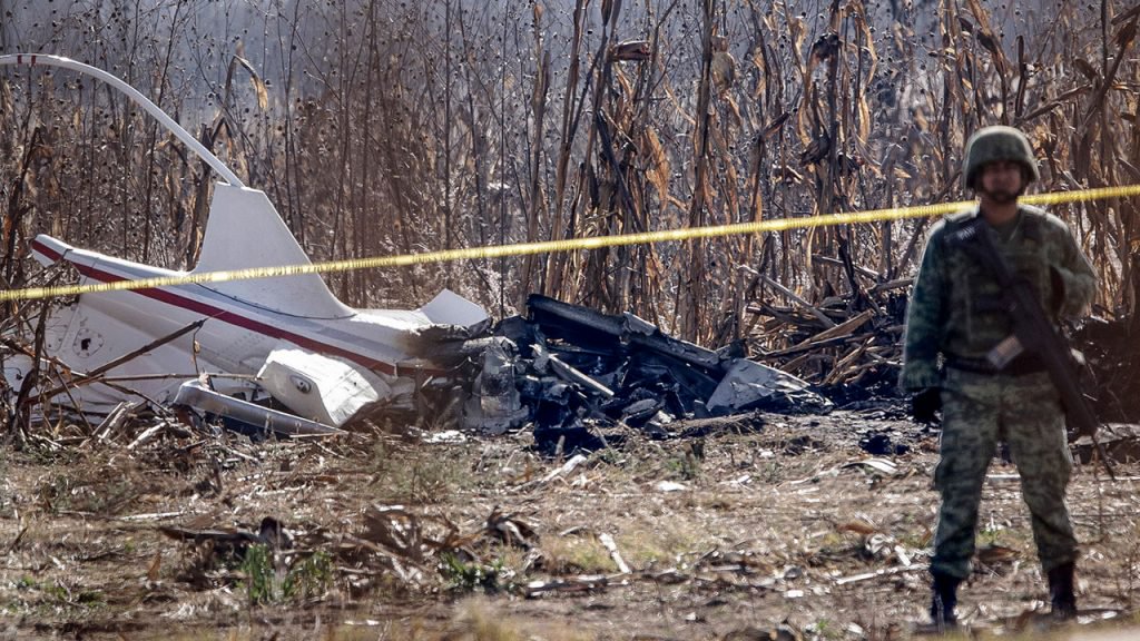 Actas de defunción de los Moreno Valle declaran muerte tres horas después del accidente