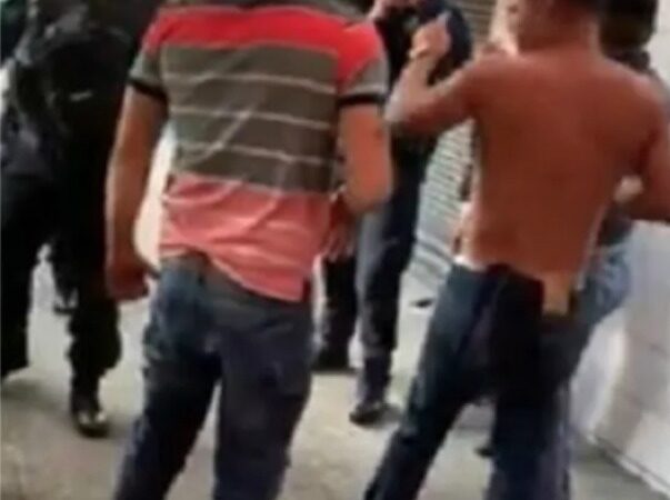 Policías se pelean con borrachos en calles de la CDMX