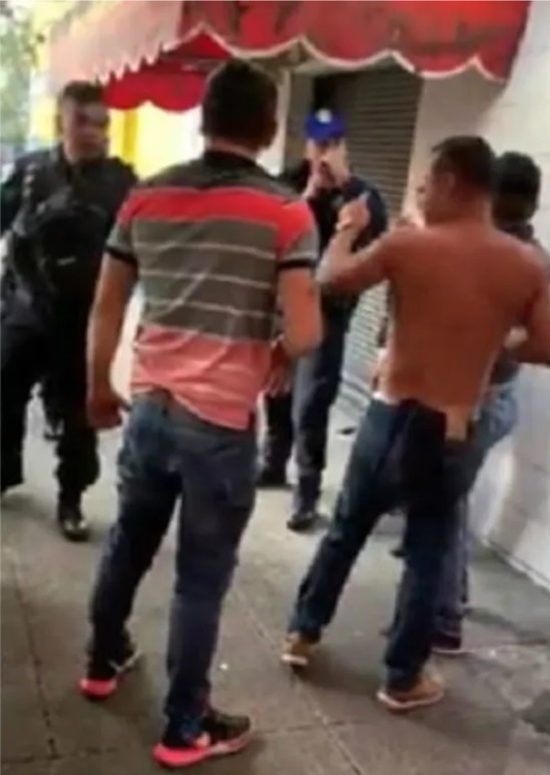 Policías se pelean con borrachos en calles de la CDMX