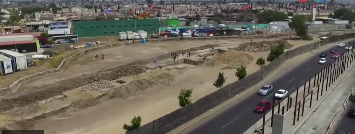 Descubren túnel con imágenes prehispánicas en Ecatepec por obras del Mexibus