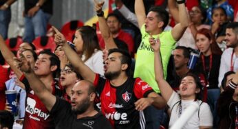 Grito homofóbico suspende partido de la Liga MX y es el primero que se cancela