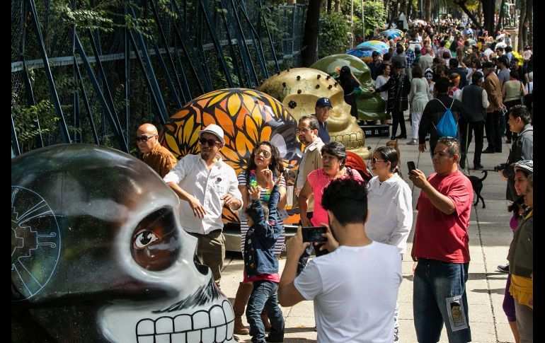 Cráneos monumentales en Reforma 2019: Con realidad aumentada!