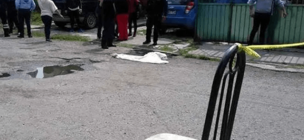 Madre de 20 puso a su bebe en la banqueta y lo arrollaron, en Coacalco, el bebe murió