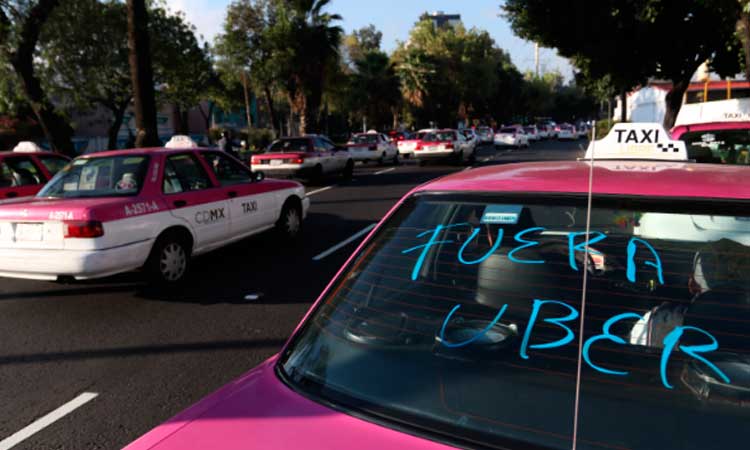 Taxistas están enojados por que se les esta acabando su corrupción, asegura Sheinbaum