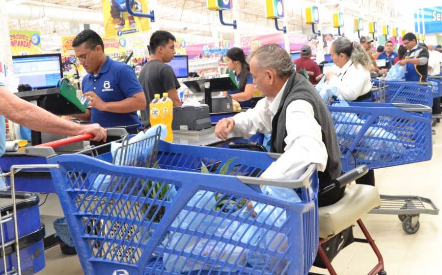 Por no entrarle al Buen Fin, la 4T revisara a Walmart por precariedad laboral a sus adultos mayores