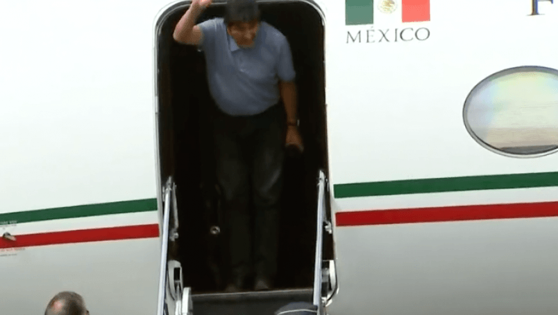 “El presidente de México me salvo la vida”: Evo Morales en el AICM