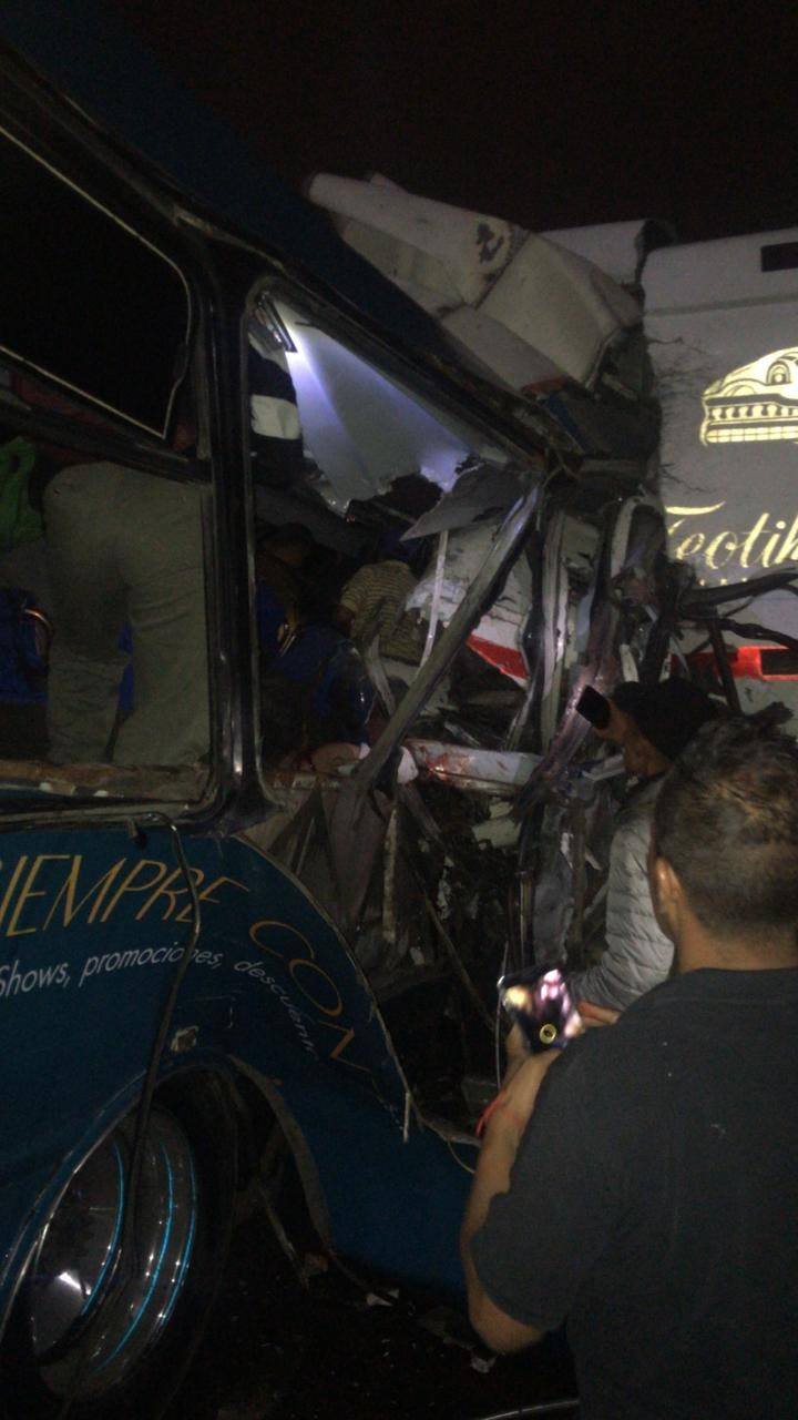 Fuerte accidente en la MX-Pachuca, hay heridos