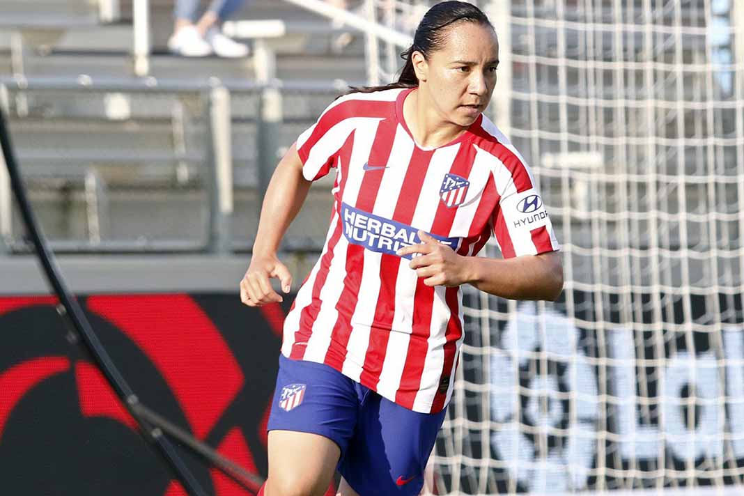 Charlyn Corral del Atlético de Madrid  tuvo un gran gesto con aficionada mexicana