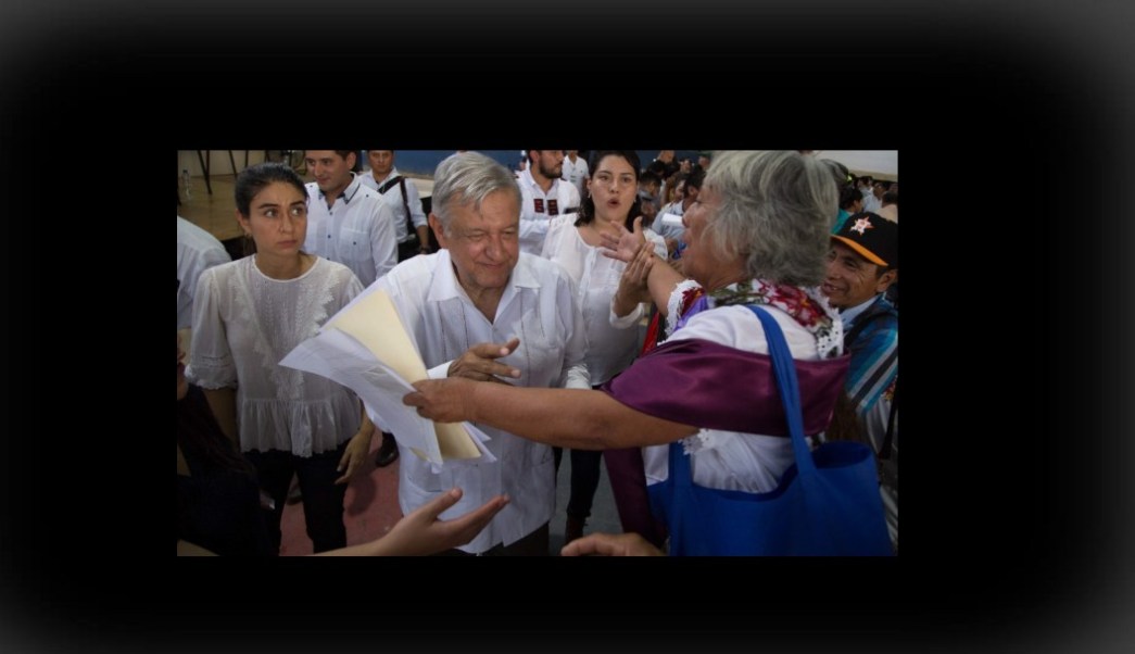 AMLO: “Si dar trato preferente a los indígenas es racista, que me apunten en la lista”