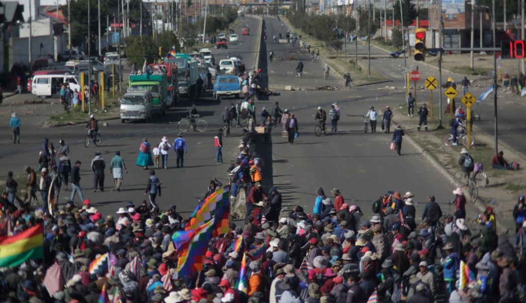 BOLIVIA: Escazes de alimentos y gasolina tras protestas y violencia