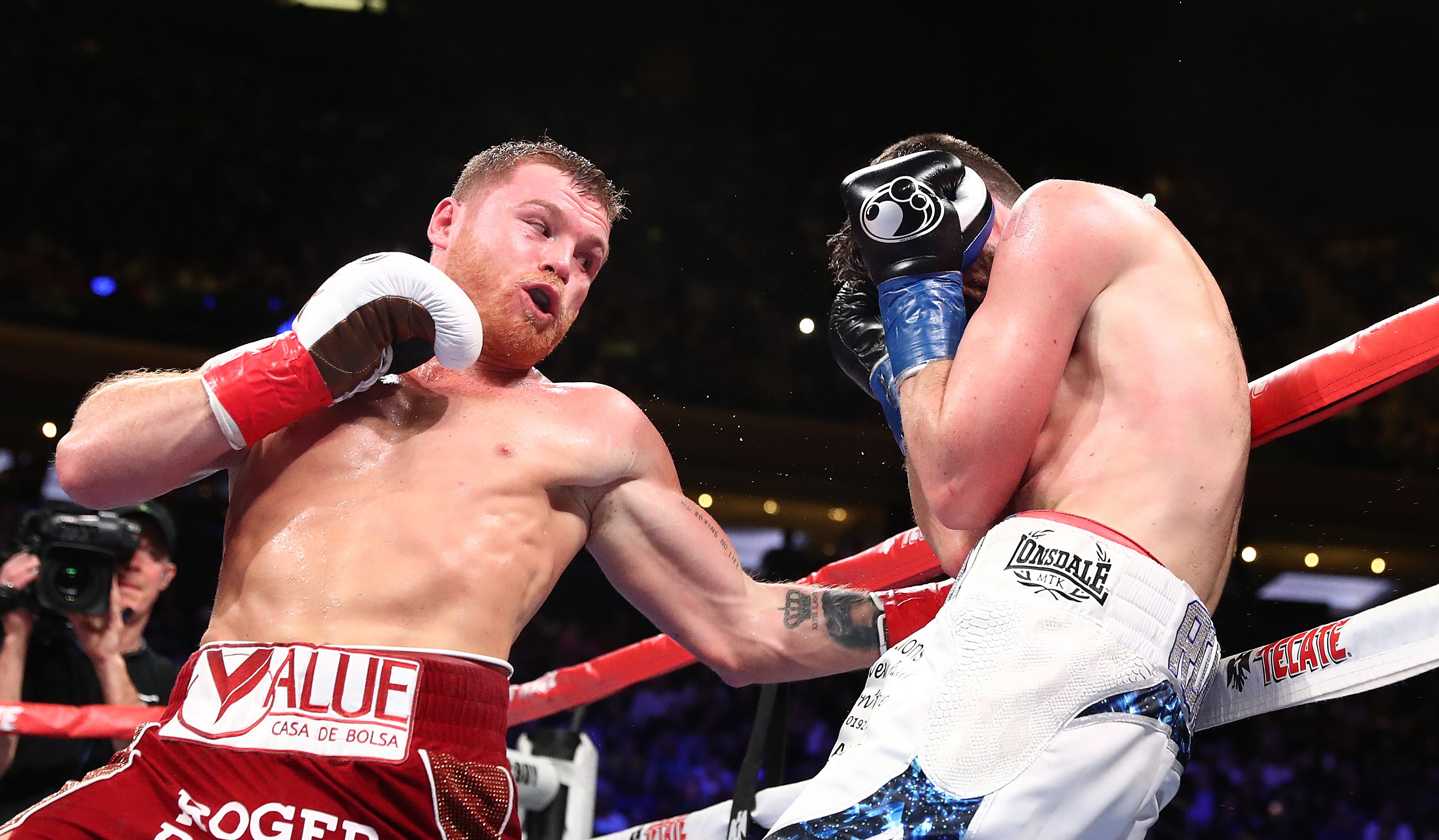 Canelo, considerado el número uno del mundo en libra por libra