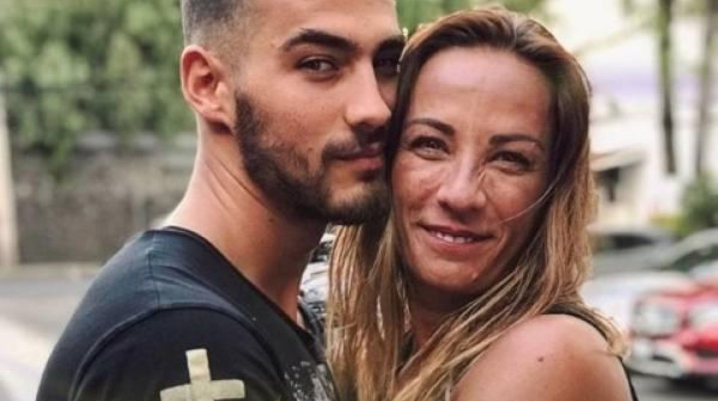 Consuelo Duval presume a su guapo hijo, trabajo junto con él