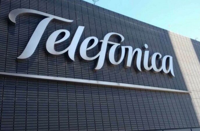 Ya hay un acuerdo de Telefónica con AT&T para usar su red móvil
