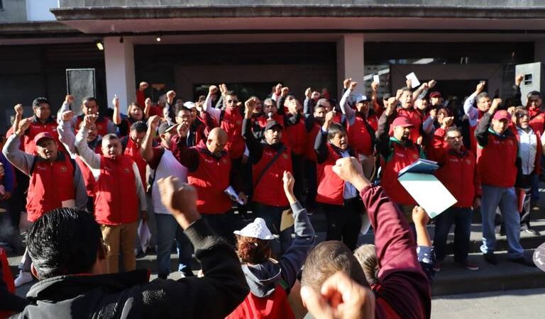 El Suteym exige 100 días de aguinaldo, viajes y ‘privilegios’ al gobierno de Ecatepec