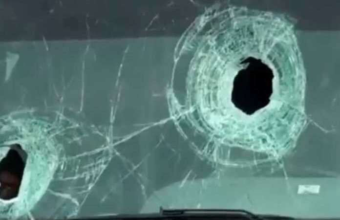 VÍDEO | La rata ya no halla como robar; Lanzan piedras a los autobuses en Ecatepec para poder asaltarlos