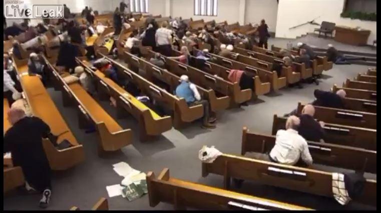 VIDEO | Tiroteo en iglesia de Texas deja dos muertos y un lesionado