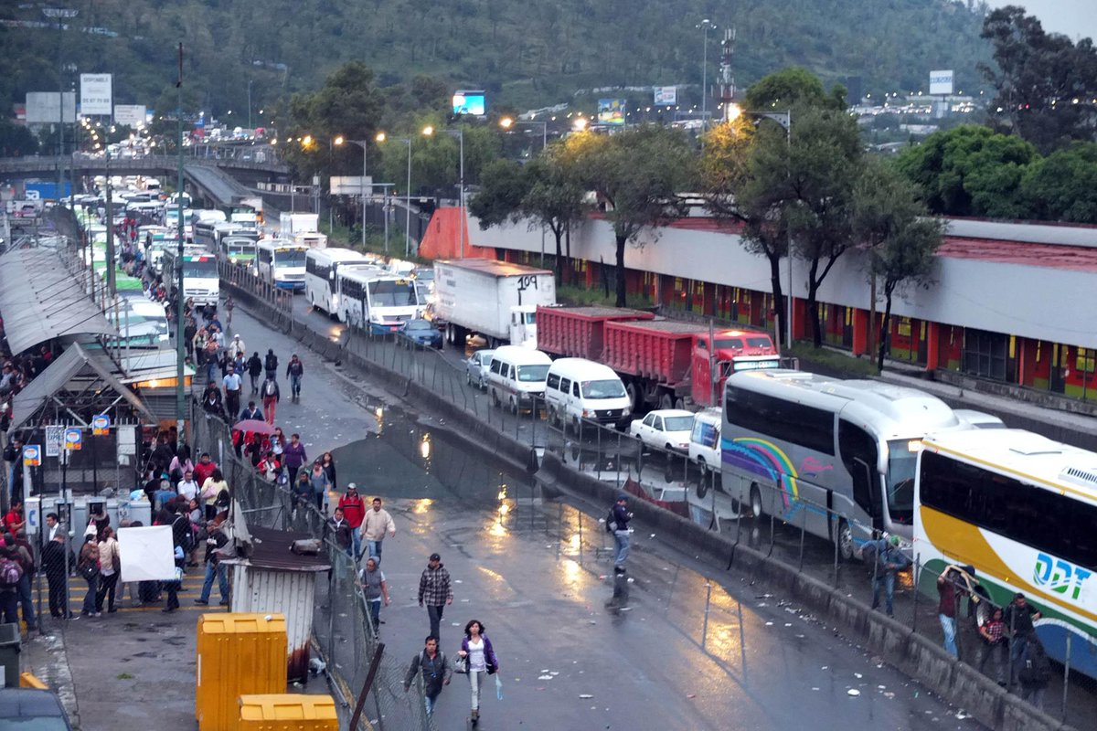 Quieren transportistas del EDOMEX tarifa minima de $14.50