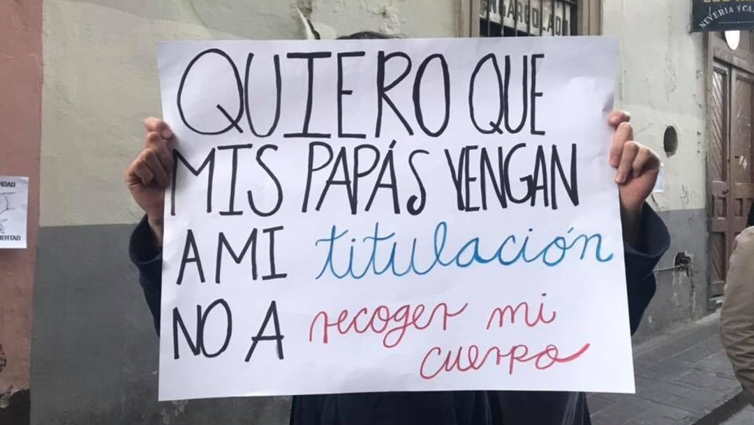 Estudiantes de la Universidad de Guanajuato protestan por asesinato de Ana Daniela