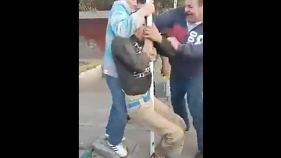 VÍDEO | Pasajeros golpean a ladrón de transporte público en Ecatepec