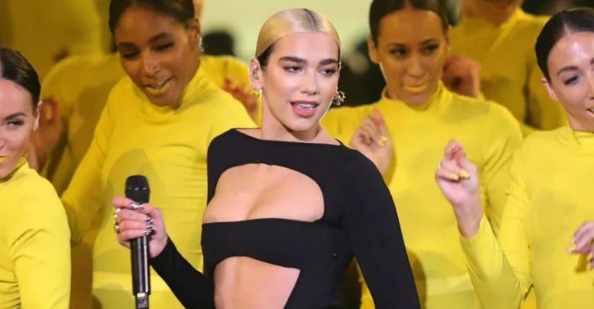 Dua Lipa ahora impacta a todos con el bikini más pequeño que ha lucido