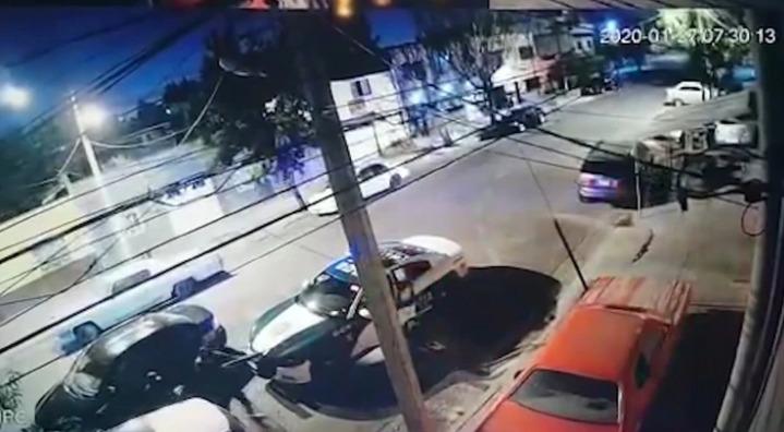 VÍDEO | Policía se enfrenta a tiros con al menos siete secuestradores