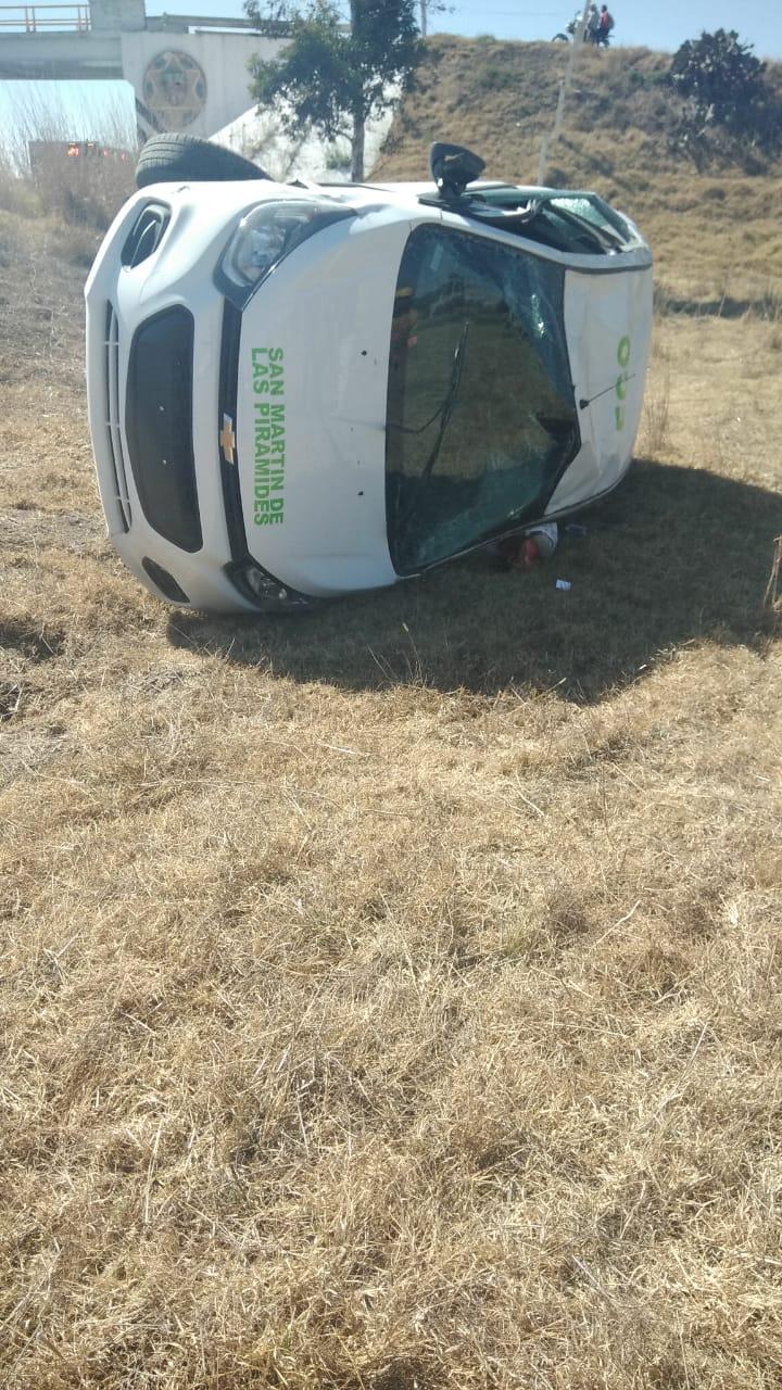 Volcadura deja sin cerebro a conductor en San Martin Las Piramides