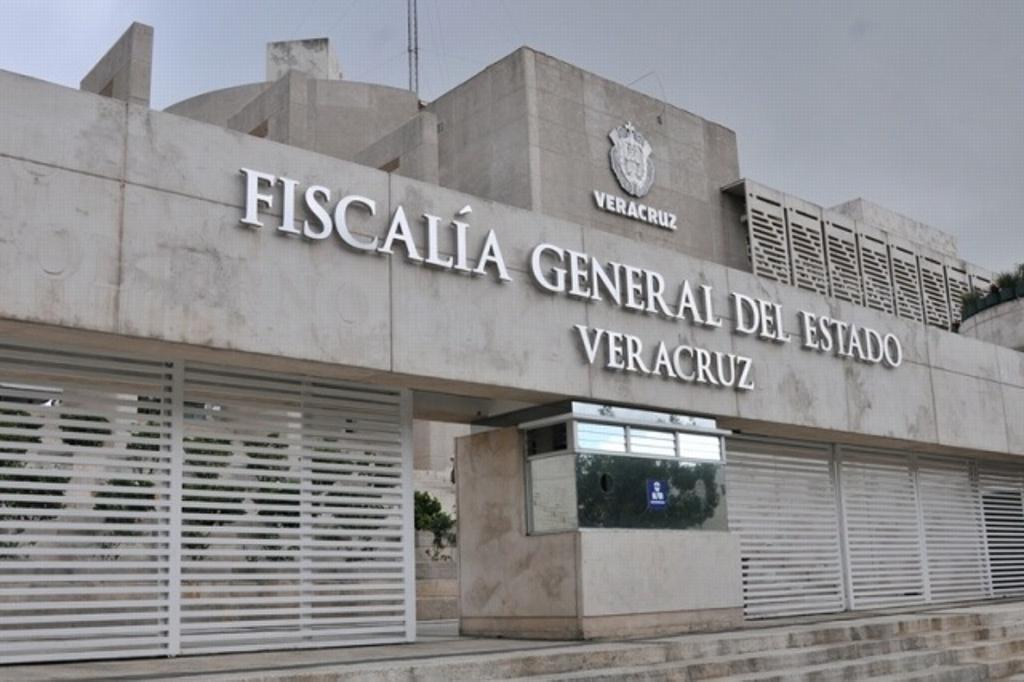 FGE anuncia de la detención de tres personas