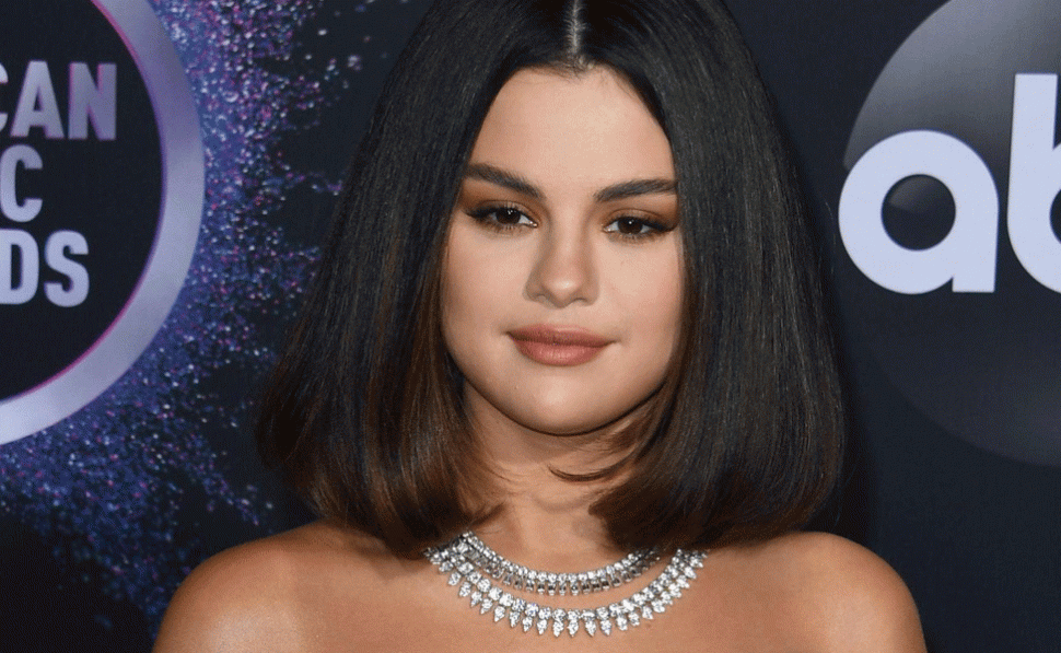 Selena Gomez anuncia en Twitter la llegada de su tercer álbum