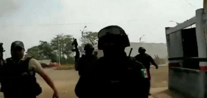 VÍDEO | Aterrador momento en que policías de Veracruz agredieron a manifestantes y periodistas