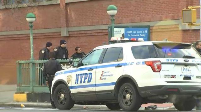 Dos policías heridos en agresiones a oficiales en el Bronx