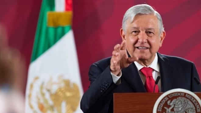 AMLO sigue viendo “mano negra” en paro nacional de mujeres