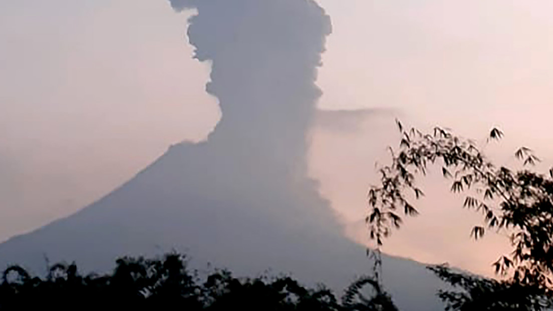 Volcán Merapi registra una erupción el día de hoy en Indonesia