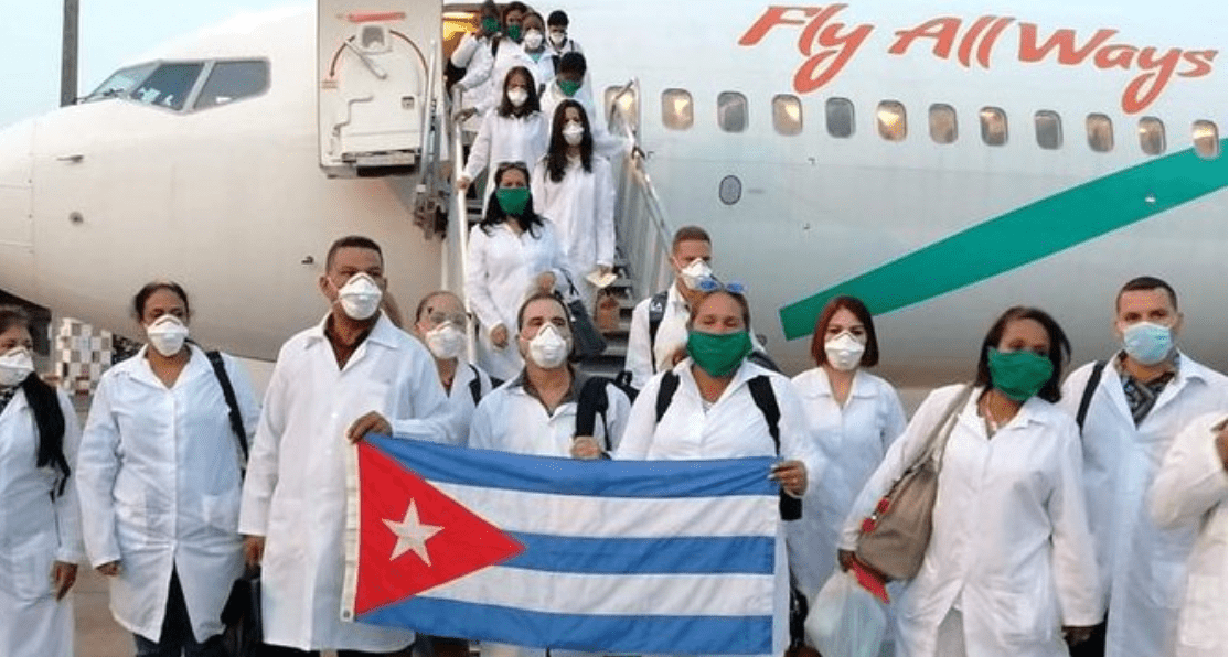 Cuba envía médicos a Italia