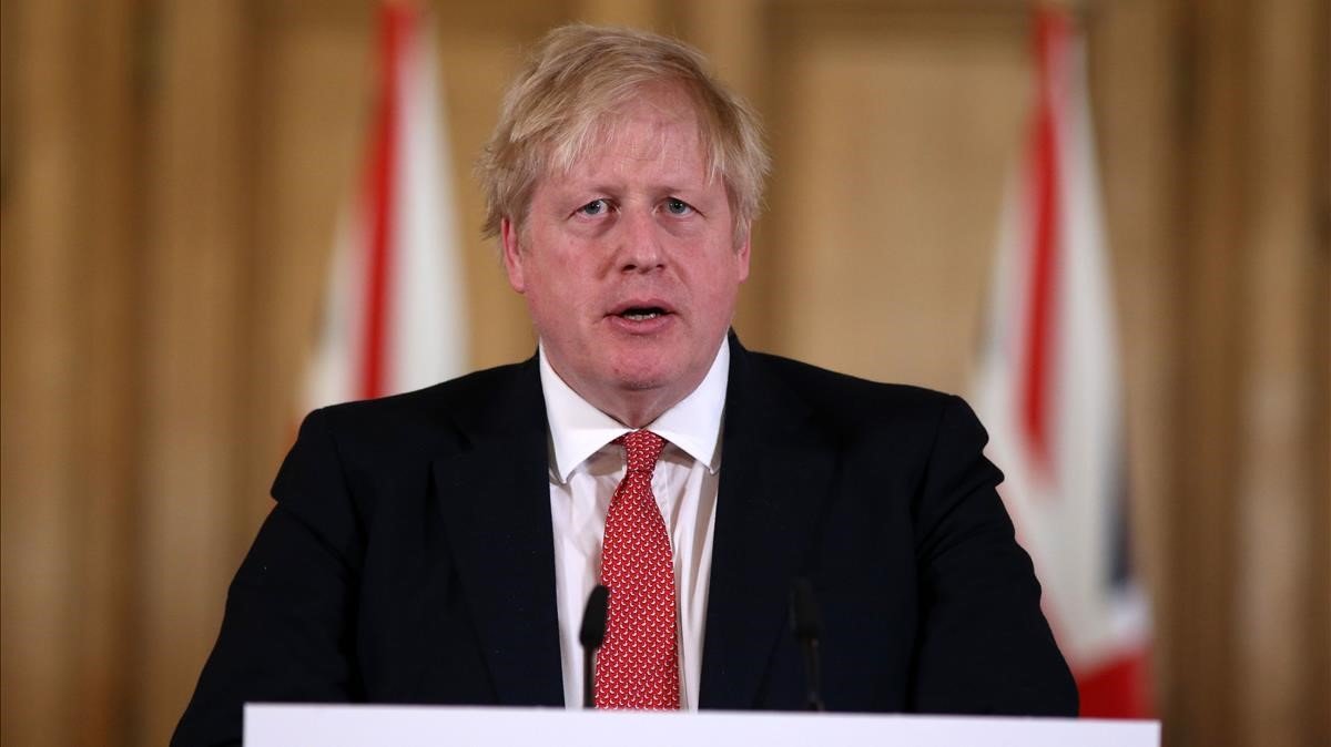 Boris Johnson anuncia medidas de aislamiento en el Reino Unido