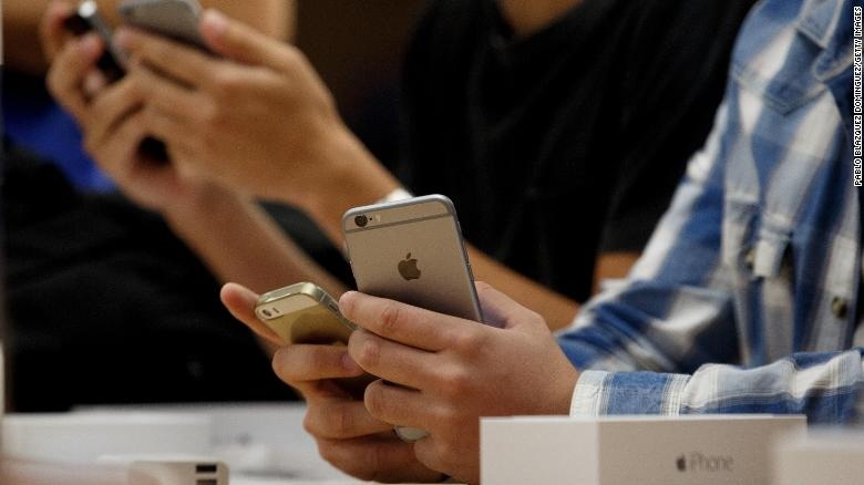 Apple acepta pagar hasta USD 500 millones por ralentizar iPhones antiguos