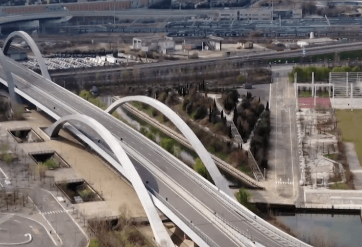 Italia se detiene y así se ven de vacías las carreteras del país