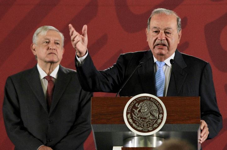 Carlos Slim se comprometió a no despedir empleados por coronavirus