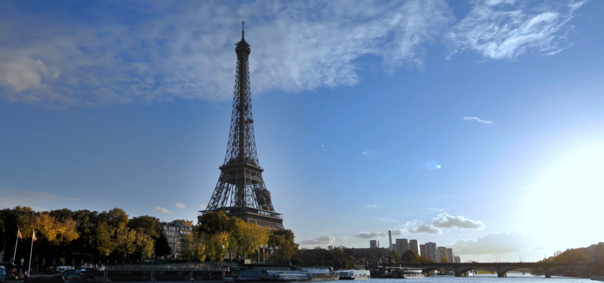 Torre Eiffel cierra sus puertas por coronavirus