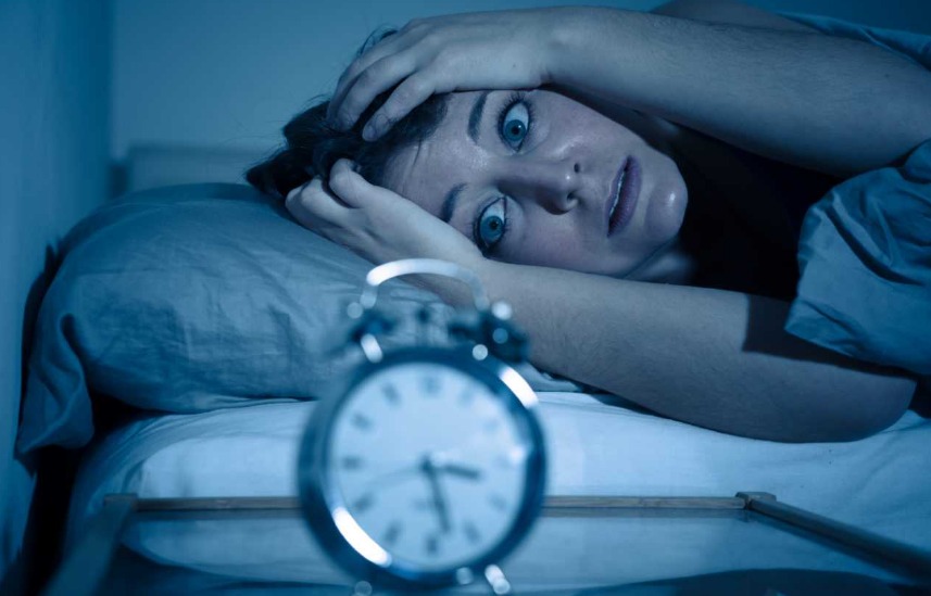 Consejos para luchar contra el insomnio y dormir mejor en esta cuarentena