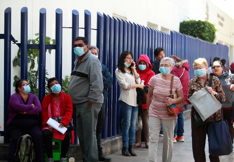 Gente en hospital