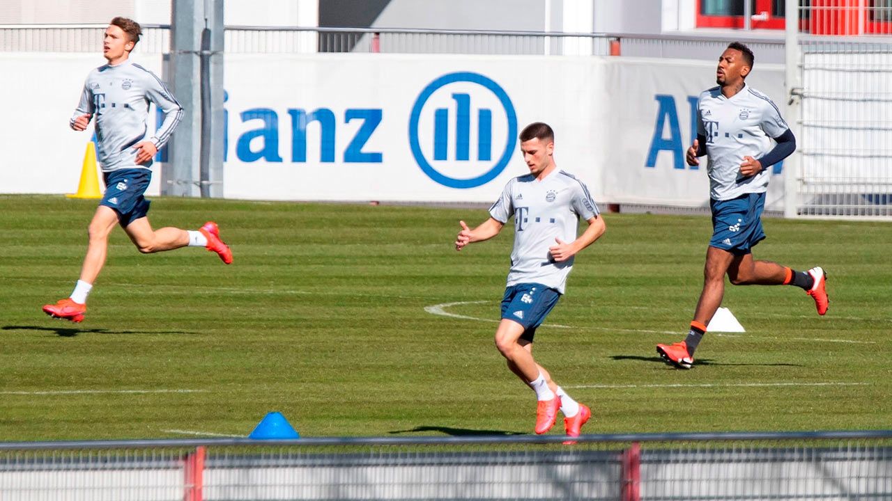 Bayern München retoma entrenamientos en grupos por la COVID-19