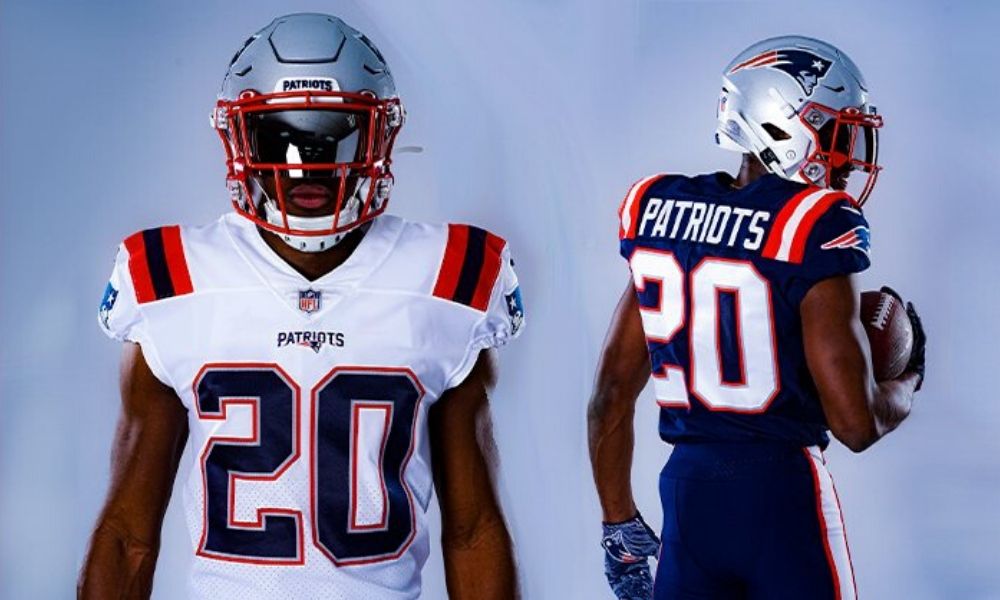 Los New England Patriots presentan los uniformes para esta temporada