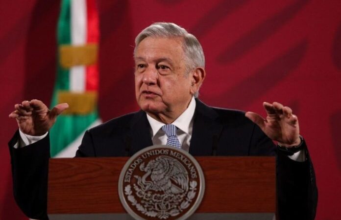 Médicos exigen disculpa pública a AMLO por sus comentarios mercantilistas