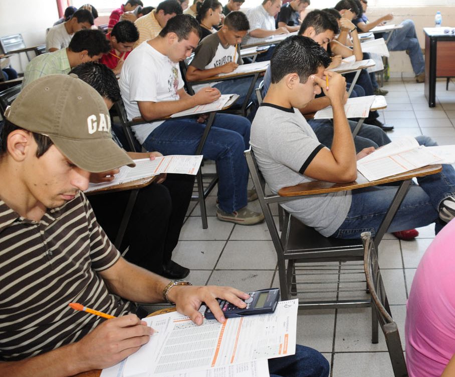 Muchos estudiantes de secundaria no irán a la prepa