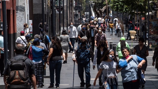 ¿Qué incluye el cambio de semáforo rojo a naranja en la CDMX?