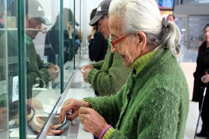 Los adultos mayores tendrán un horario exclusivo para cobrar pensiones
