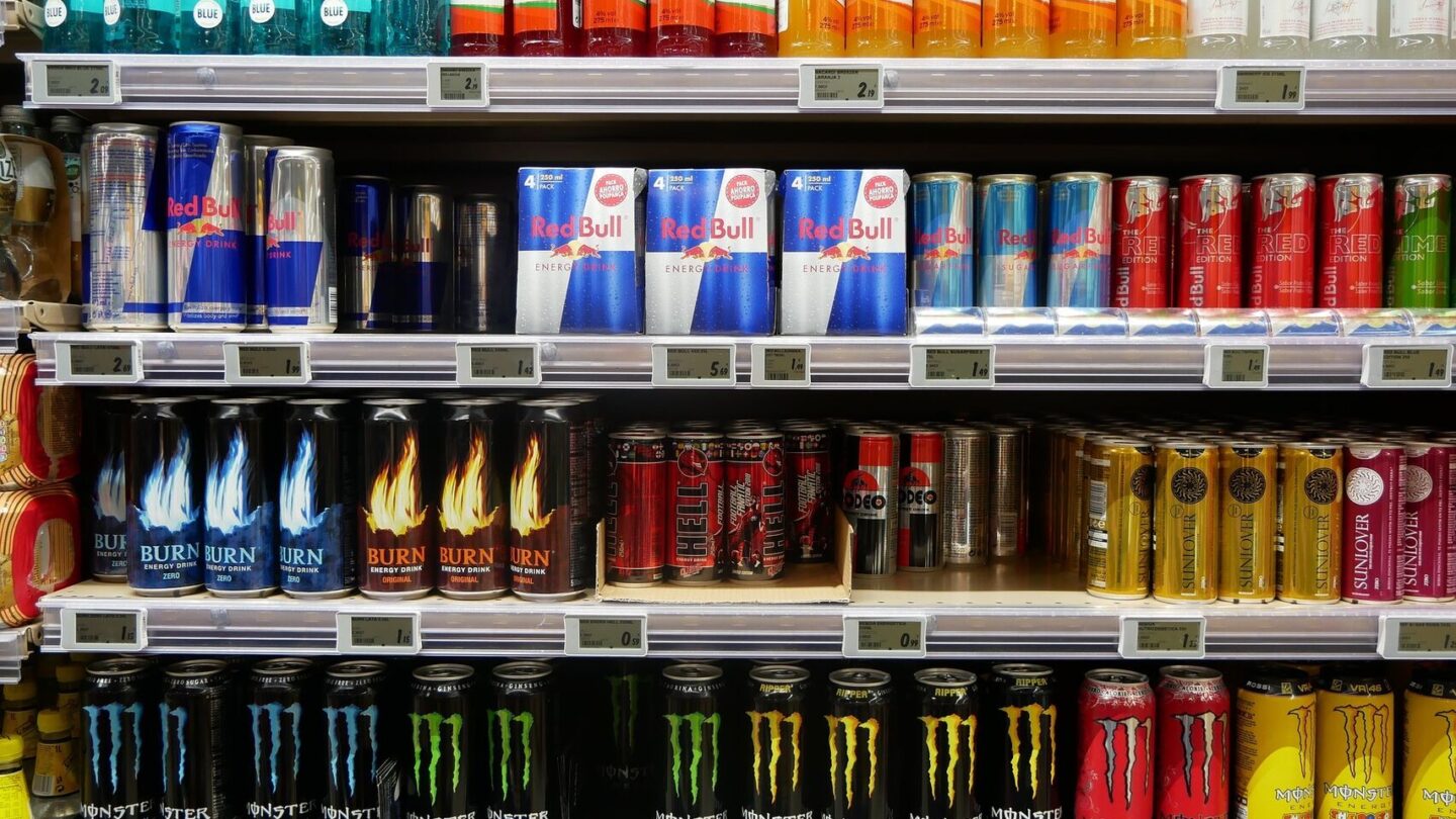 Bebidas energéticas excedidas en azúcar