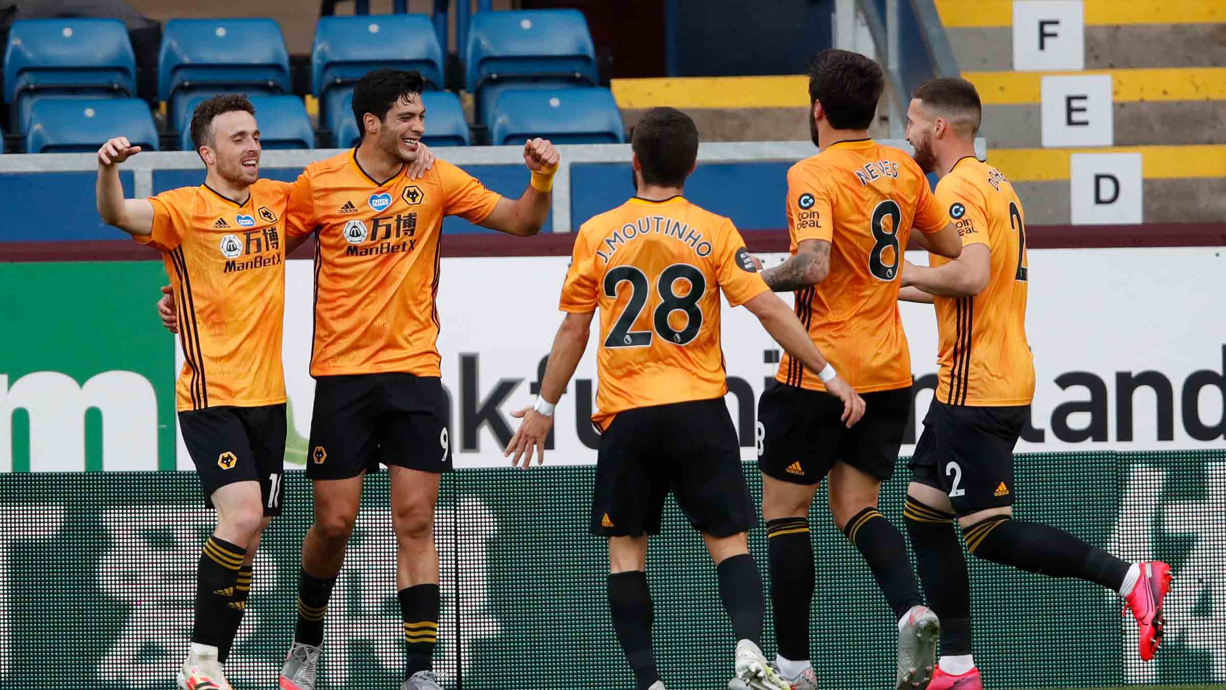 Wolverhampton gana y se coloca en puestos de la Europa League