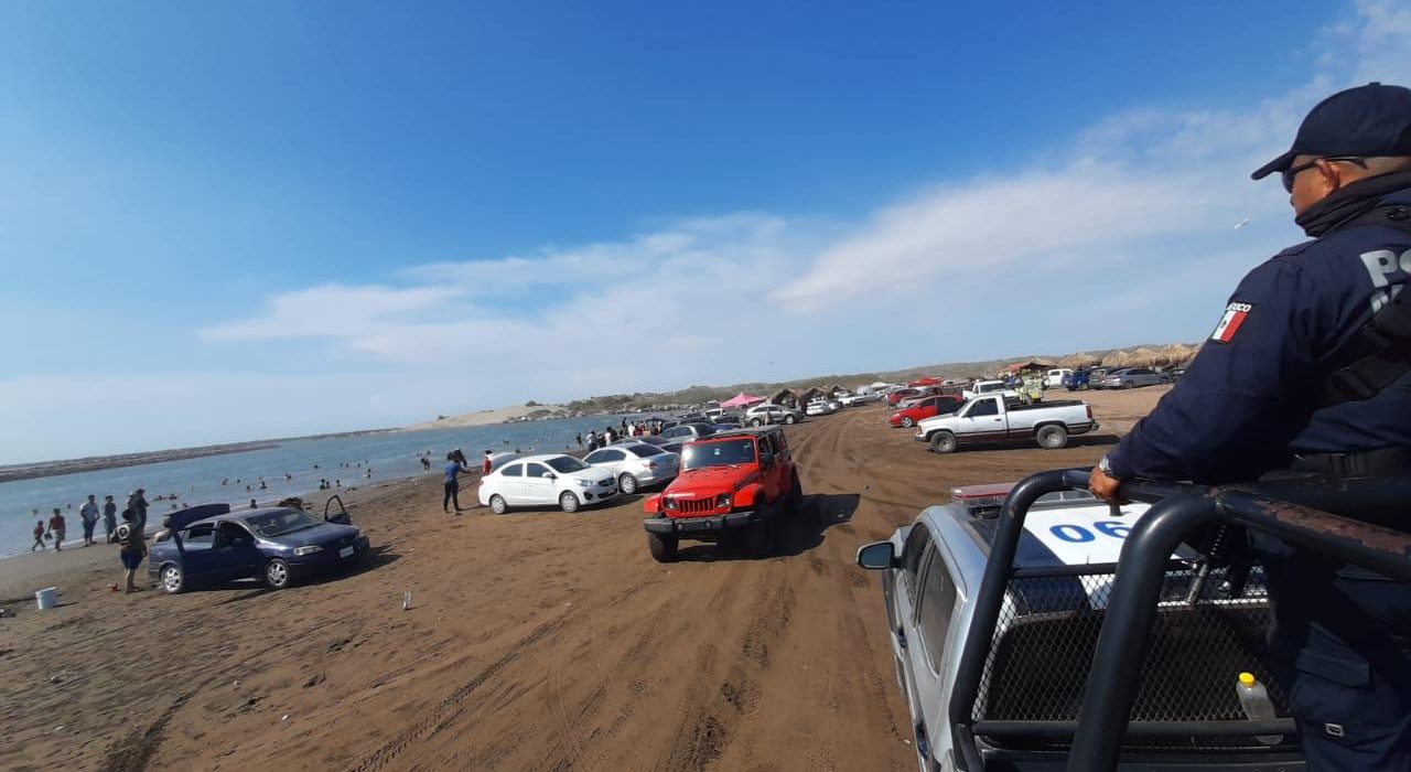 En playas de Guasave dejo de existir el coronavirus y la sana distancia