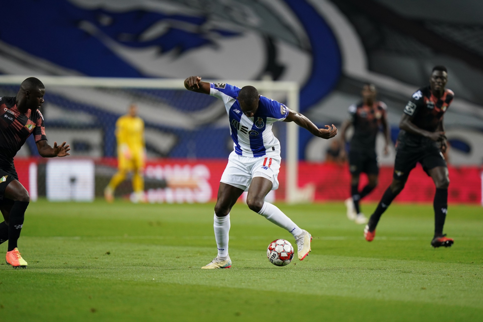 FC Porto vence al Moreirense y su corona sigue reluciente